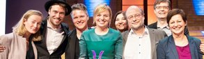 Bei der Preisverleihung in Berlin: Fraktionsvorsitzende Katharina Schulze (Mitte) mit (v.r.) Landesvorsitzender Sigi Hagl, Landesschatzmeister Sascha Müller und Landesvorsitzender Eike Hallitzky | Foto: Lena Giovanazzi