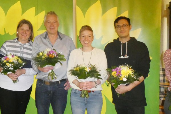 Der neue Vorstand der GRÜNEN Passau-Land (v.l.n.r.): Sascha Müller, Alexandra Scharinger, Dirk Wildt, Claudia Woller, Fabian Brummer und Veronika Lippl. Sonja Keßler ist nicht im Bild.