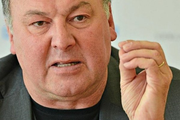 Der Mallersdorfer Bundestagsabgeordnete Erhard Grundl sieht Wissen und Kompetenz als wesentlich für eine funktionierende Erinnerungskultur. -Foto: Jäger