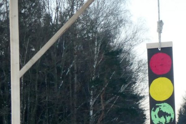 "Ampel"-Galgen auf dem Weg von Fürstenzell nach Passau | Foto: Dirk Wildt